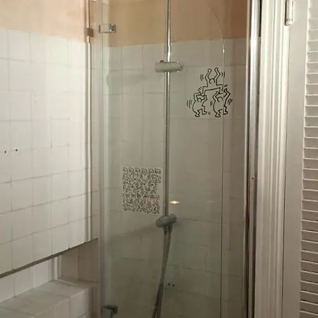 Δωμάτια σε οικογενειακή κατοικία La Bleue